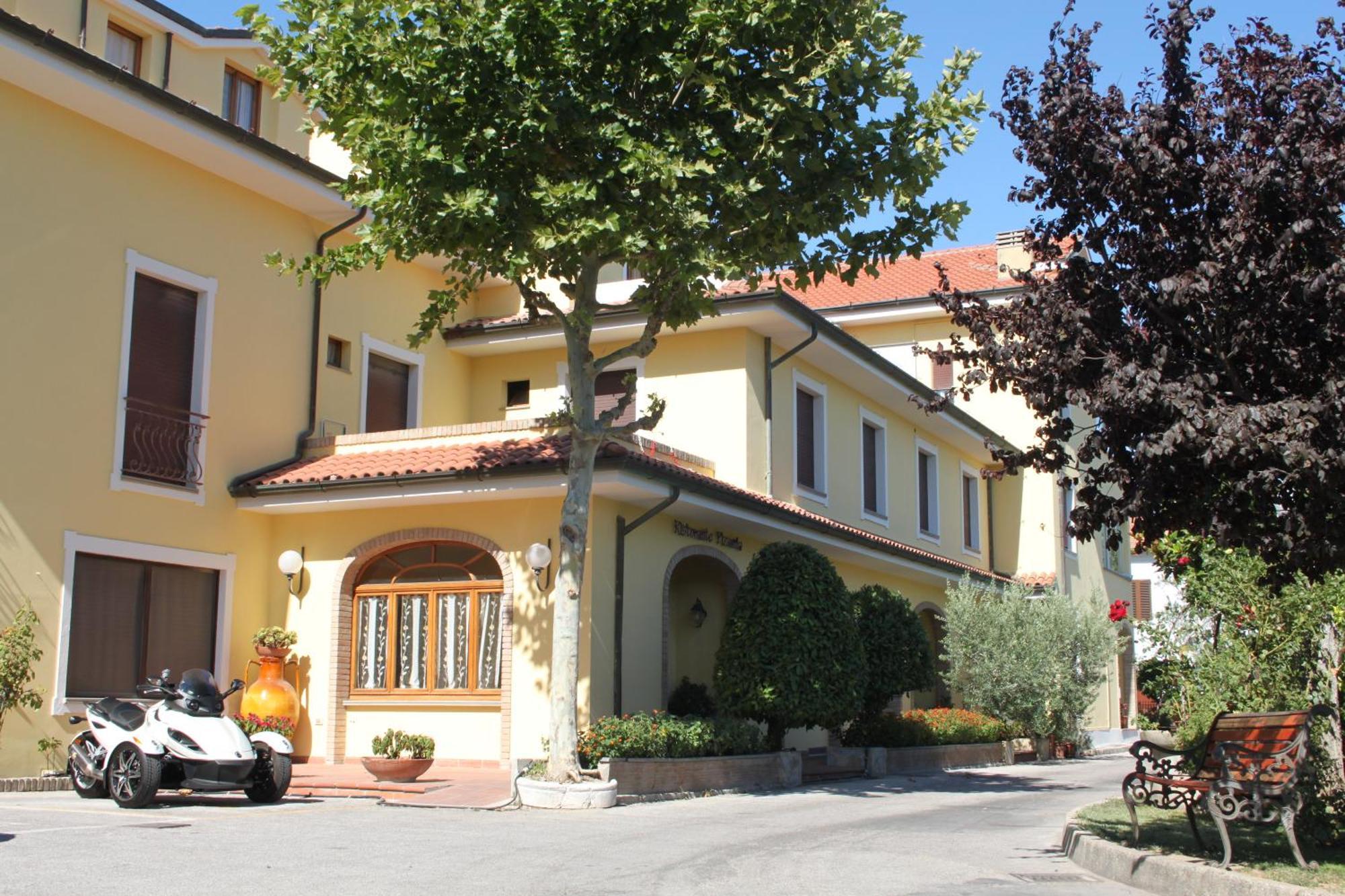 Hotel Girasole Civitanova Marche Luaran gambar