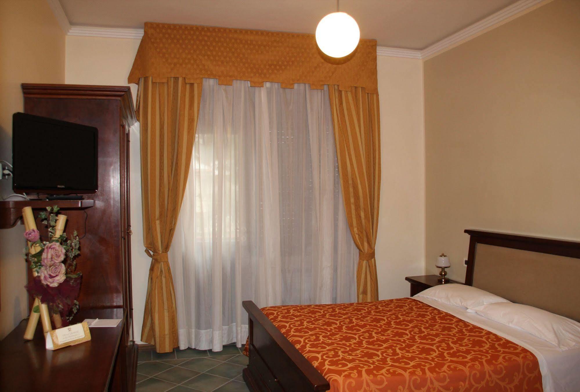 Hotel Girasole Civitanova Marche Luaran gambar