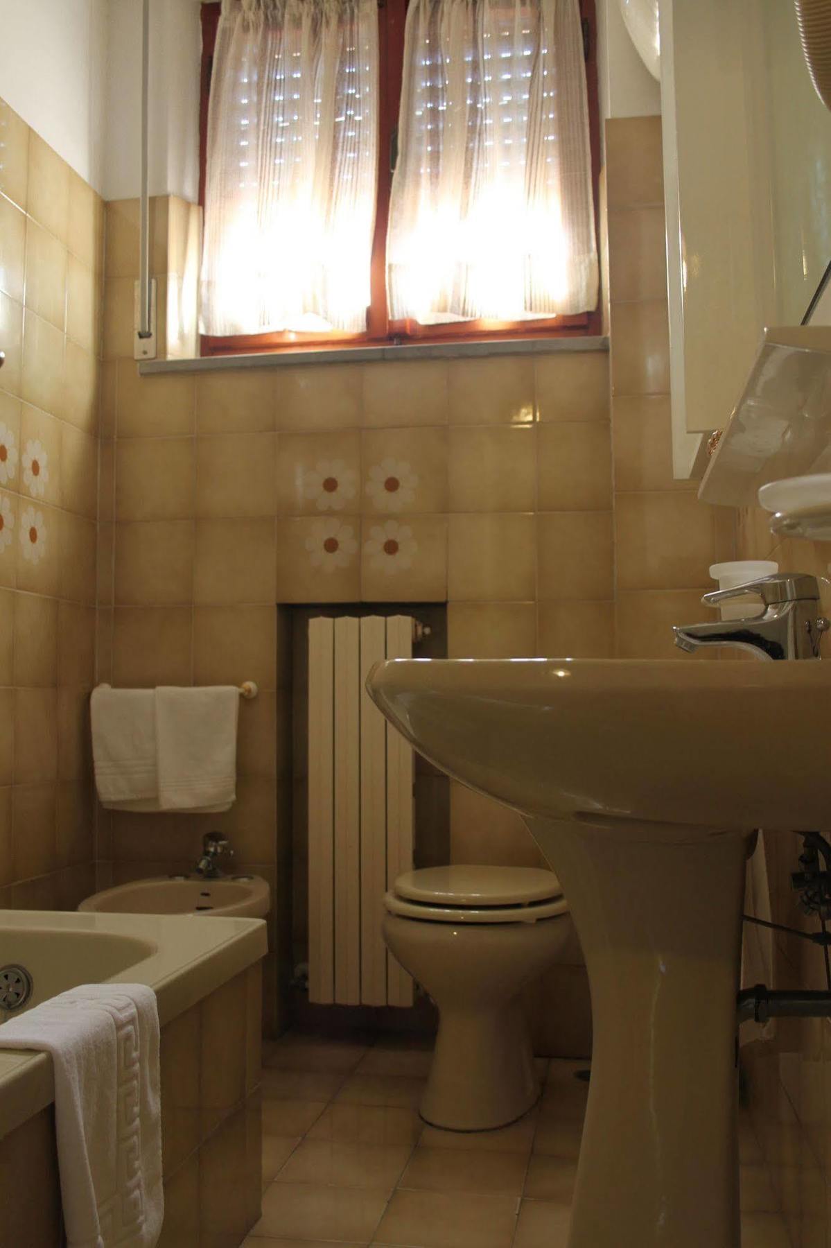 Hotel Girasole Civitanova Marche Luaran gambar