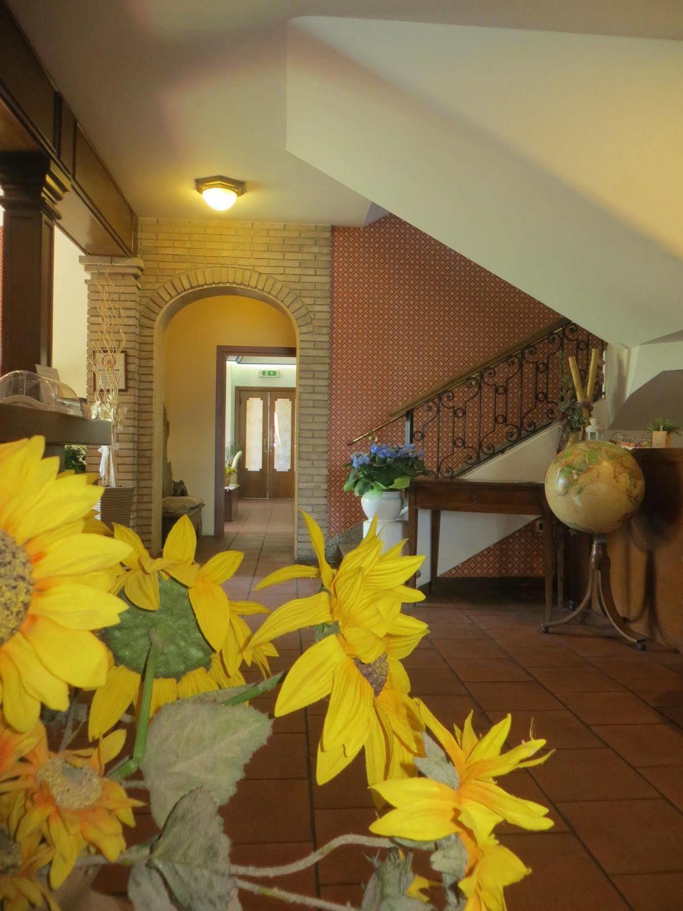 Hotel Girasole Civitanova Marche Luaran gambar