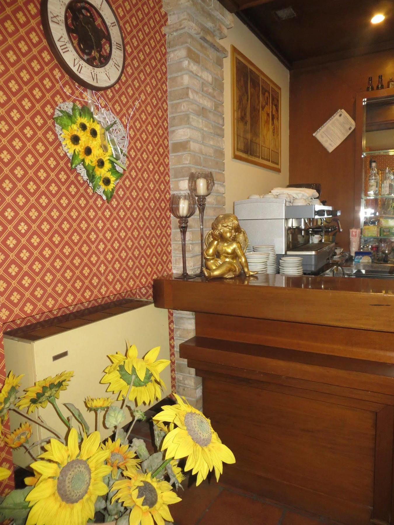 Hotel Girasole Civitanova Marche Luaran gambar